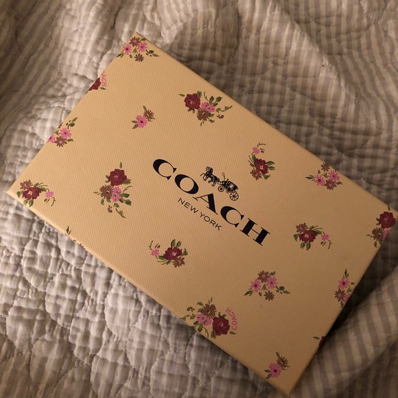 SALE!!! NWT Coach gorgeous wristlet with charms!! - Picture 7 of 7